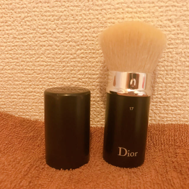 Christian Dior(クリスチャンディオール)のディオール　【ちょむっく様専用】バックステージ　カブキ　ブラシ　メイクブラシ コスメ/美容のメイク道具/ケアグッズ(ブラシ・チップ)の商品写真