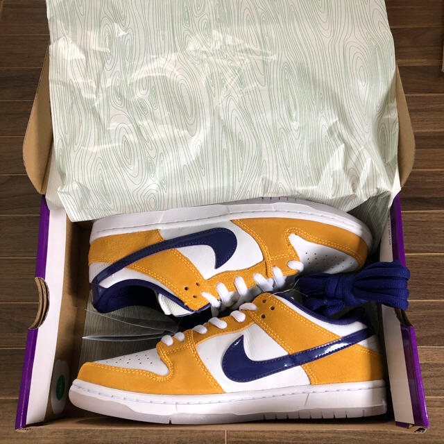 NIKE(ナイキ)の新品　26.5cm NIKE SB DUNK LOW LASER ORANGE メンズの靴/シューズ(スニーカー)の商品写真