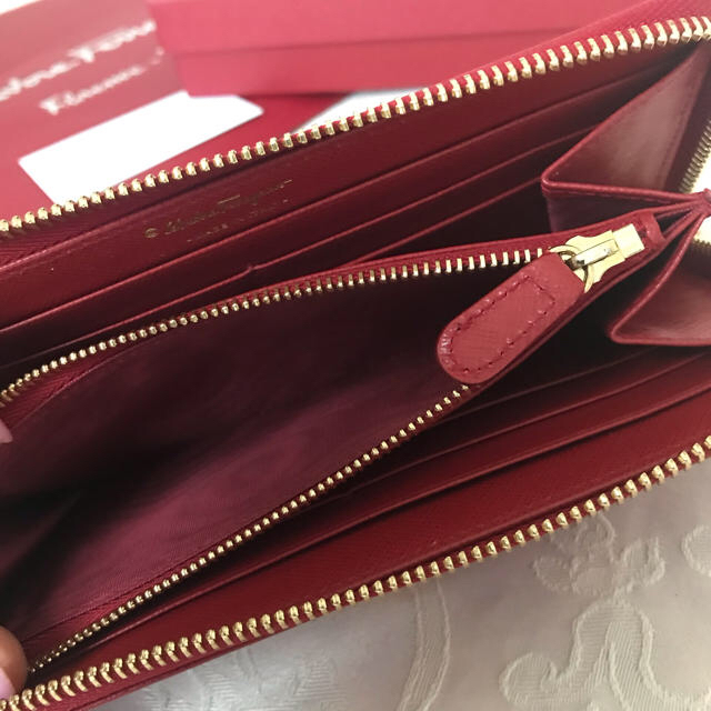 Salvatore Ferragamo(サルヴァトーレフェラガモ)の極美品！フェラガモ   長財布 レディースのファッション小物(財布)の商品写真