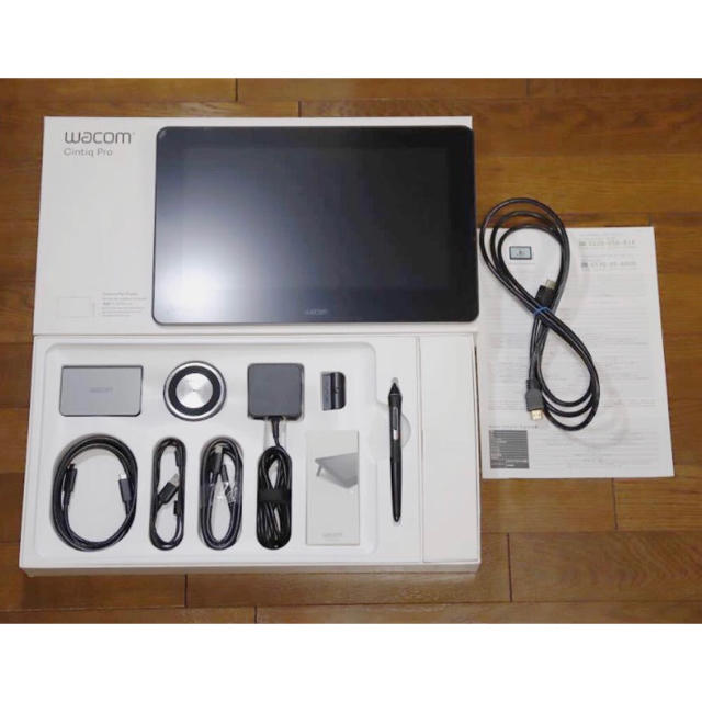 Wacom(ワコム)のWacom ワコム Cintiq Pro 13 DTH-1320/AK0  スマホ/家電/カメラのPC/タブレット(タブレット)の商品写真