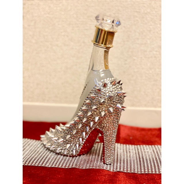 Christian Louboutin(クリスチャンルブタン)のシンデレラ　リキュール　アルマンド　ルブタン 食品/飲料/酒の酒(リキュール/果実酒)の商品写真