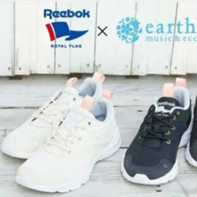 Reebok(リーボック)のスニーカー　Reebok × earth music＆ecology レディースの靴/シューズ(スニーカー)の商品写真