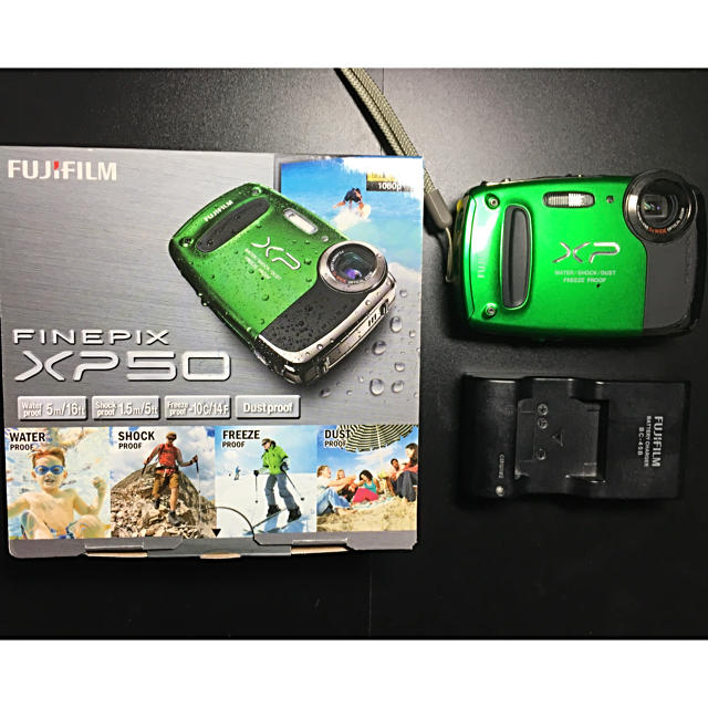 FUJIFILM XP50 デジカメ 防水 防塵 品 SDカード.ケース付