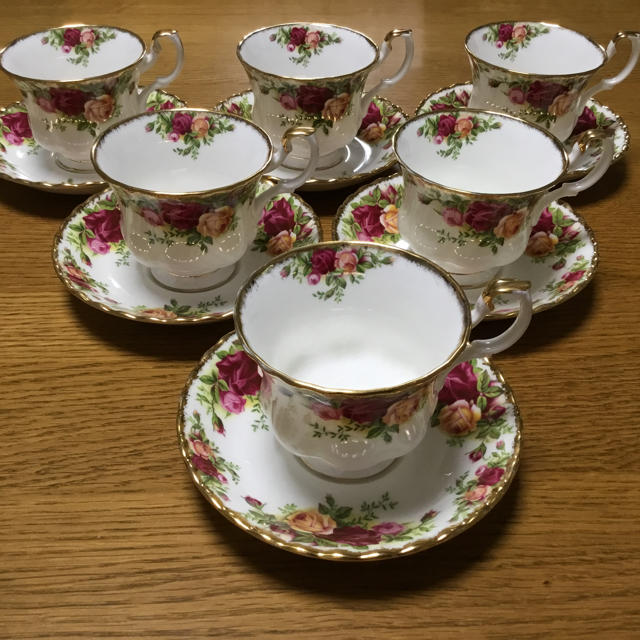 ROYAL ALBERT - ロイヤル•アルバートOld Country Rosesカップ&ソーサー