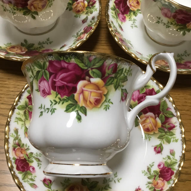 ROYAL ALBERT - ロイヤル•アルバートOld Country Rosesカップ&ソーサー