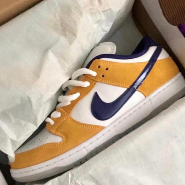 NIKE(ナイキ)のNIKE SB DUNK LOW PRO LASERORANGE ナイキ ダンク メンズの靴/シューズ(スニーカー)の商品写真