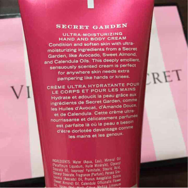 Victoria's Secret(ヴィクトリアズシークレット)の【新品】VS♡ハンド&ボディークリーム コスメ/美容のボディケア(ボディクリーム)の商品写真