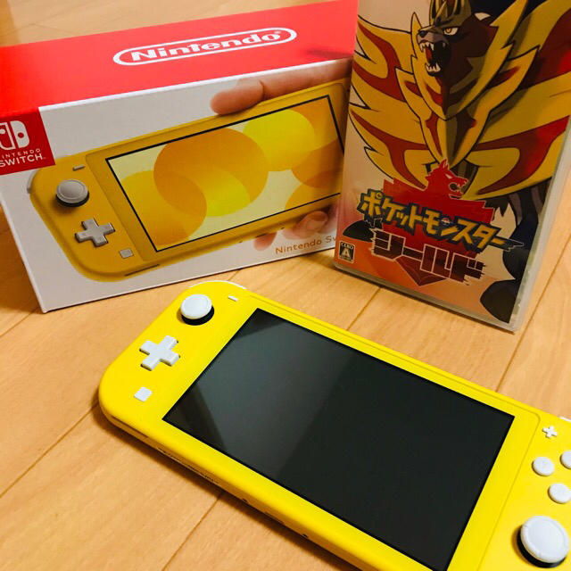 Nintendo Switch Lite イエロー