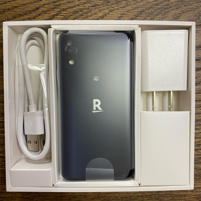 スマートフォン本体Rakuten Mini ナイトブラック　ミニ　スマホ本体