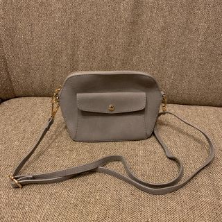 カシュカシュ(Cache Cache)の【美品】cache cache カシュカシュ　ショルダーバッグ グレーレディース(ショルダーバッグ)