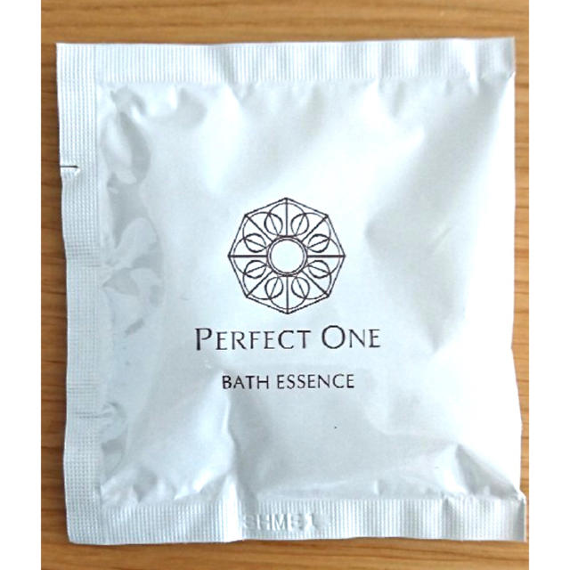 PERFECT ONE(パーフェクトワン)のパーフェクトワン バスエッセンス コスメ/美容のボディケア(入浴剤/バスソルト)の商品写真