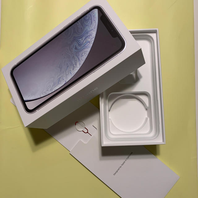 iPhone(アイフォーン)のiPhone XR 64GB ホワイト　箱のみ スマホ/家電/カメラのスマートフォン/携帯電話(その他)の商品写真