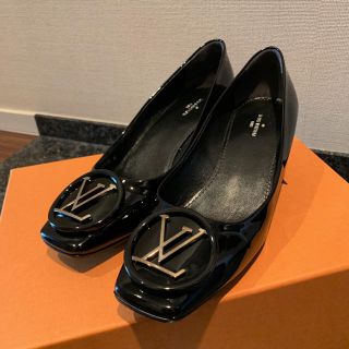 ルイヴィトン(LOUIS VUITTON)のほぼ未使用 Louis Vuitton マドレーヌラインパンプス ヴィトン(ハイヒール/パンプス)