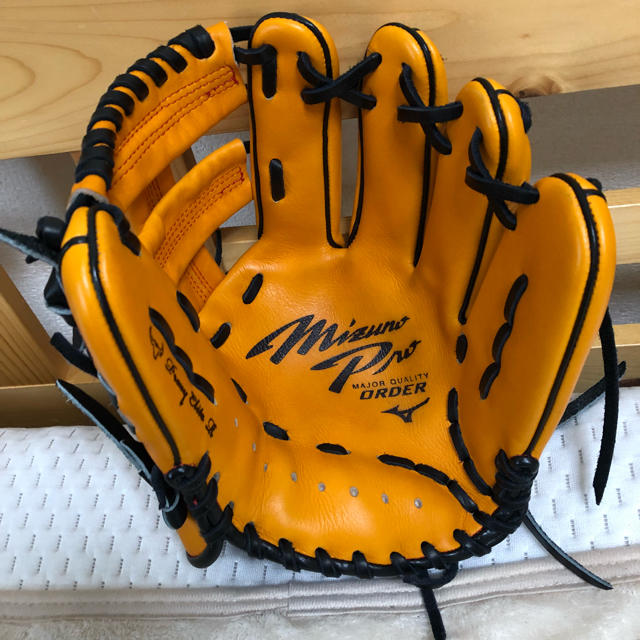 MIZUNO(ミズノ)のミズノプロ 軟式オーダーグローブ 内野手用 スポーツ/アウトドアの野球(グローブ)の商品写真