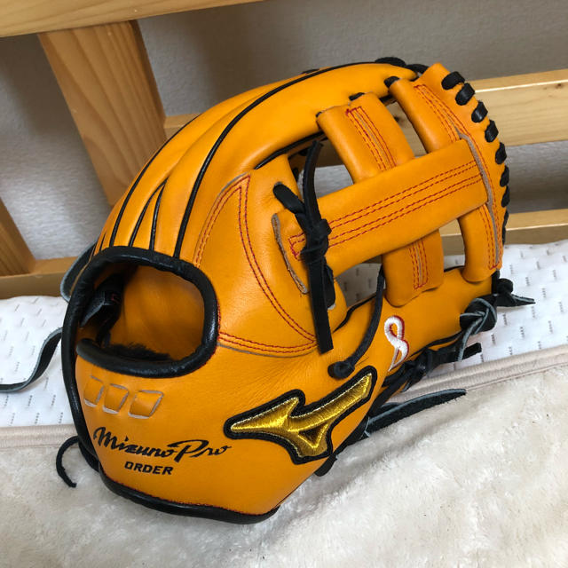 MIZUNO(ミズノ)のミズノプロ 軟式オーダーグローブ 内野手用 スポーツ/アウトドアの野球(グローブ)の商品写真