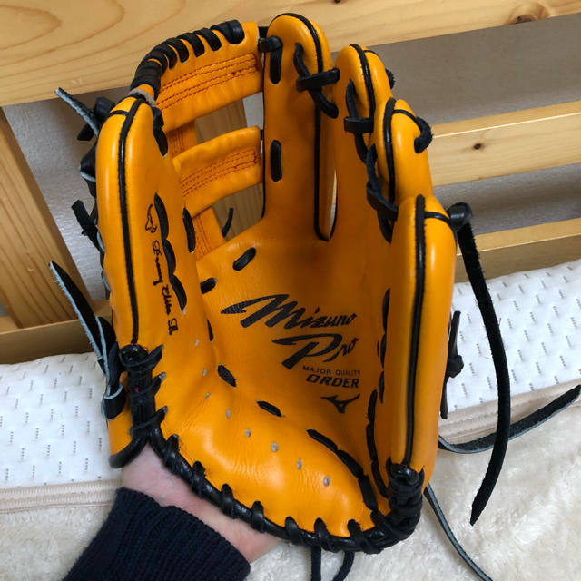 MIZUNO(ミズノ)のミズノプロ 軟式オーダーグローブ 内野手用 スポーツ/アウトドアの野球(グローブ)の商品写真