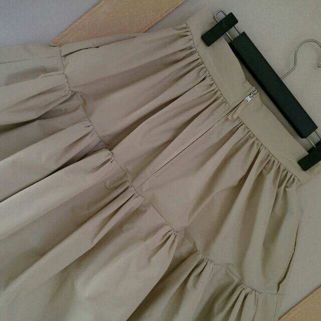 FOXEY(フォクシー)の美品 フォクシー ブロッサムスカート40 レディースのスカート(ひざ丈スカート)の商品写真