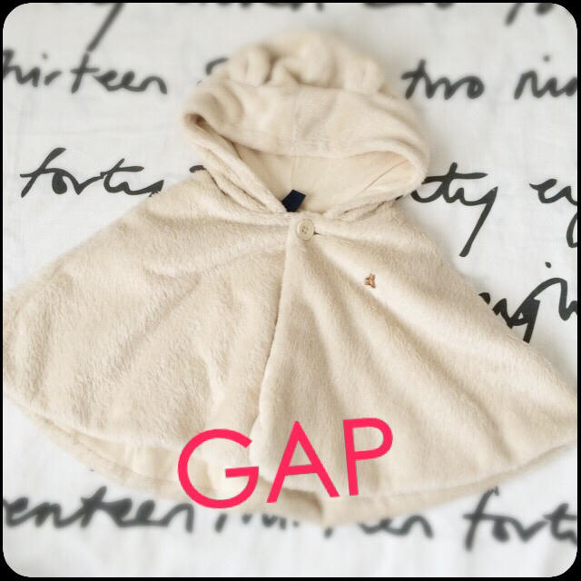 babyGAP(ベビーギャップ)のGAP ポンチョ 耳付き 美品 ベージュ キッズ/ベビー/マタニティのベビー服(~85cm)(ジャケット/コート)の商品写真