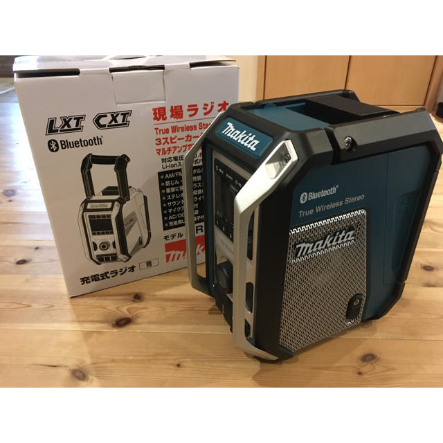 Makita(マキタ)のマキタ 現場ラジオ MR113 マキタカラー「青」 スマホ/家電/カメラのオーディオ機器(ラジオ)の商品写真