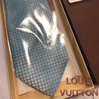 ルイヴィトン(LOUIS VUITTON)のルイ・ヴィトン　ネクタイ【未着用】LOUIS VUITTON フラワーチャーム柄(ネクタイ)