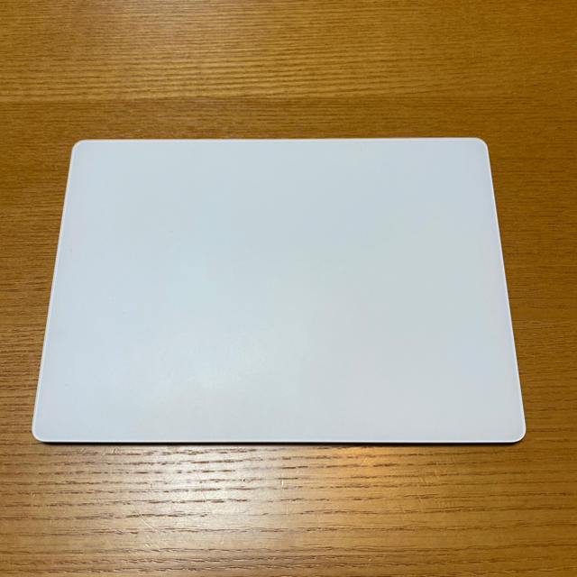 Apple(アップル)のMagic Trackpad 2の販売です。  スマホ/家電/カメラのPC/タブレット(PC周辺機器)の商品写真