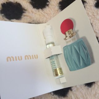 ミュウミュウ(miumiu)の*♪miumiu 香水♪*(香水(女性用))