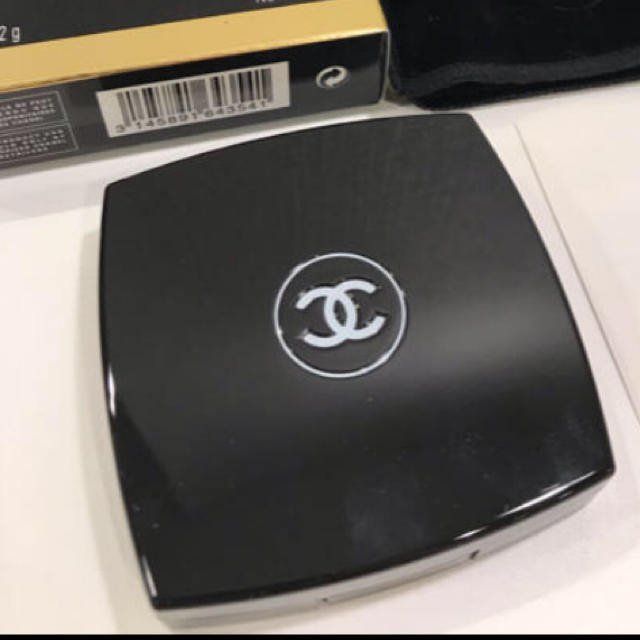 CHANEL(シャネル)の⭐︎チョコリーナ様専用⭐︎シャネル アイシャドウパレット コスメ/美容のベースメイク/化粧品(アイシャドウ)の商品写真