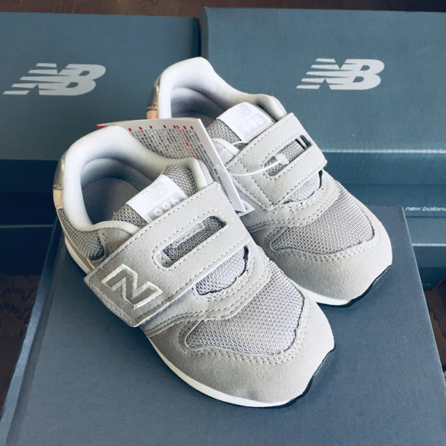 New Balance(ニューバランス)のあいてぃー様 専用 キッズ/ベビー/マタニティのキッズ靴/シューズ(15cm~)(スニーカー)の商品写真