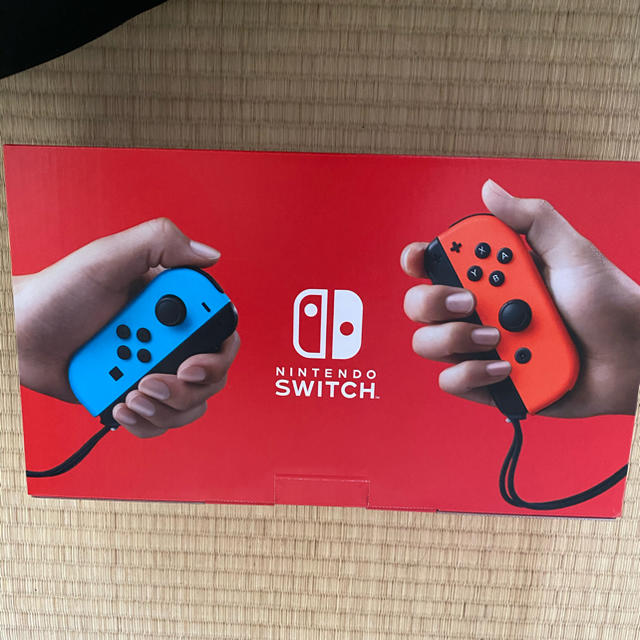 Nintendo Switch(ニンテンドースイッチ)の【新品・未開封】Nintendo Switch 新型　ネオンブルー・ネオンレッド エンタメ/ホビーのゲームソフト/ゲーム機本体(家庭用ゲーム機本体)の商品写真