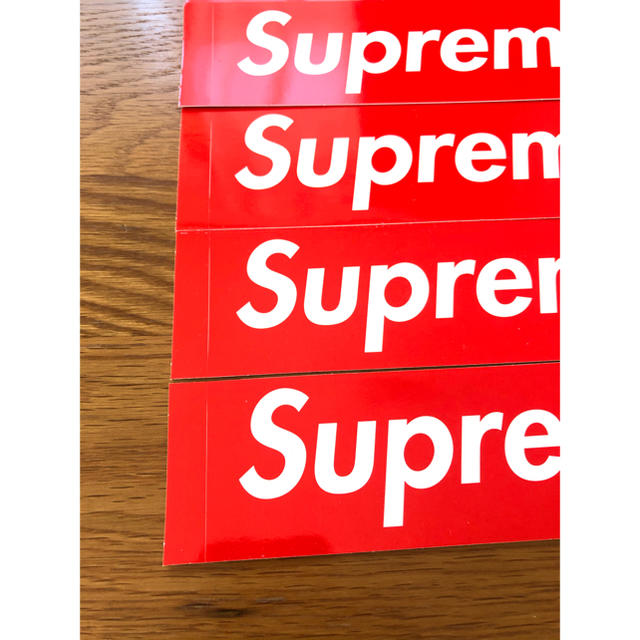 Supreme(シュプリーム)のSupreme BOX Logo sticker ロゴ ステッカー 10枚セット 自動車/バイクのバイク(ステッカー)の商品写真