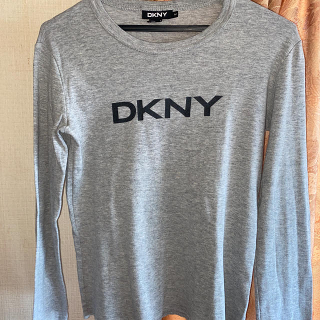 DKNY WOMEN(ダナキャランニューヨークウィメン)のDKNY ロンＴシャツ レディースのトップス(Tシャツ(半袖/袖なし))の商品写真