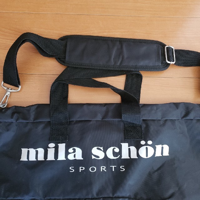 mila schon(ミラショーン)の☆ミラ・ショーン☆ゴルフクラブケース未使用 スポーツ/アウトドアのゴルフ(バッグ)の商品写真
