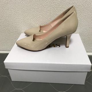 デュラス(DURAS)のDURAS  ベージュパンプス　22.5cm  出品7/20まで(ハイヒール/パンプス)