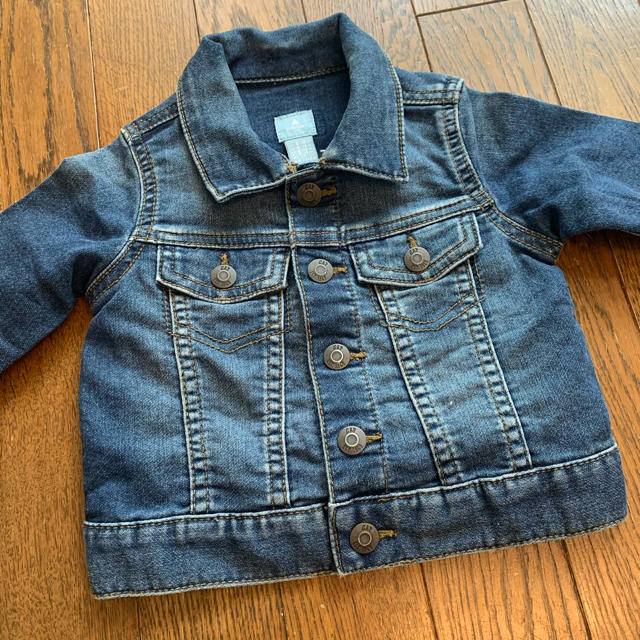 babyGAP(ベビーギャップ)のbabyGap Gジャン デニムジャケット 70cm キッズ/ベビー/マタニティのベビー服(~85cm)(ジャケット/コート)の商品写真