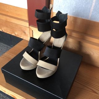 DKNY(サンダル)のフリマアイテム一覧 DKNY(サンダル)のフリマアイテム一覧