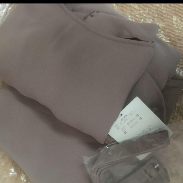 新品タグ付 JUSGLITTY ロングブラウス、パンツセット | seventhadviser