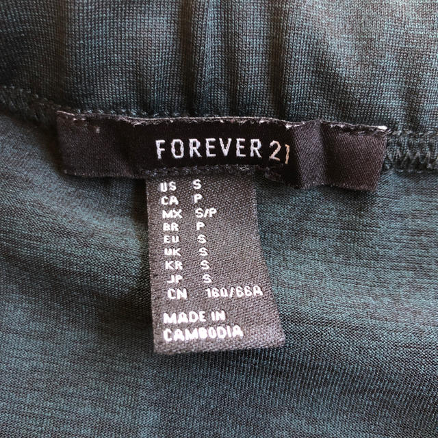 FOREVER 21(フォーエバートゥエンティーワン)のforever21のタイトスカート レディースのスカート(ひざ丈スカート)の商品写真