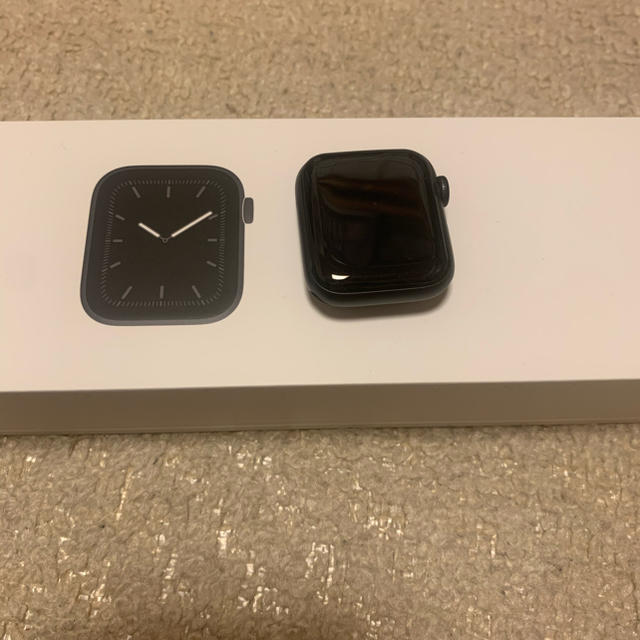 Apple Watch5腕時計(デジタル)