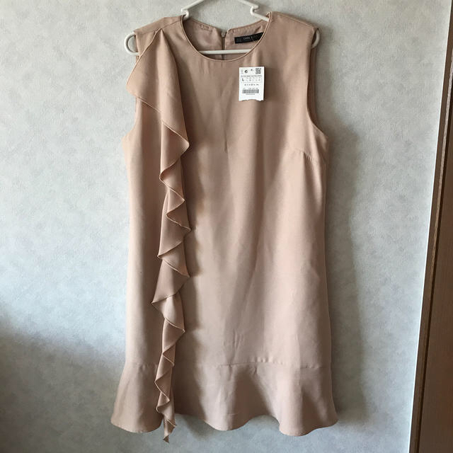 ZARA(ザラ)のZARA BASIC フリルワンピース レディースのワンピース(ひざ丈ワンピース)の商品写真