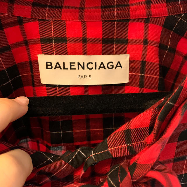 Balenciaga(バレンシアガ)のバレンシアガ人気チェックシャツ赤 レディースのトップス(シャツ/ブラウス(長袖/七分))の商品写真
