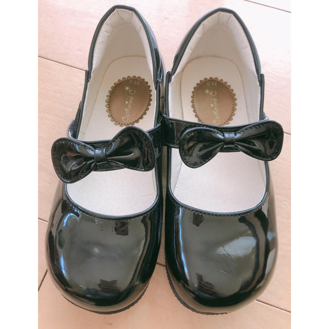 子供 フォーマルシューズ エナメル 靴 黒 キッズ/ベビー/マタニティのキッズ靴/シューズ(15cm~)(フォーマルシューズ)の商品写真