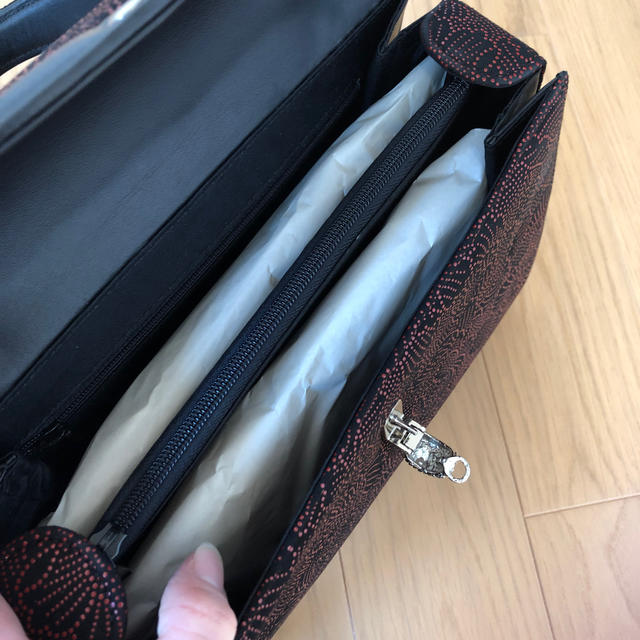 新品タグ付き 印伝 バック - ハンドバッグ