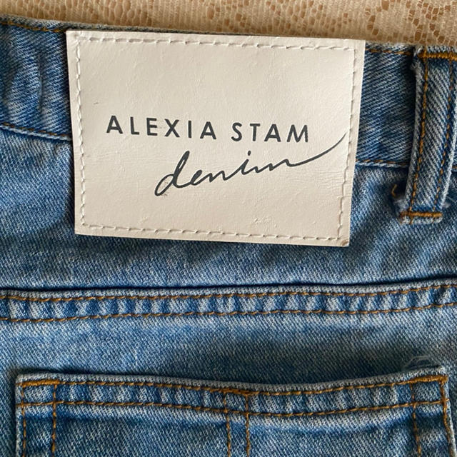 ALEXIA STAM(アリシアスタン)のデニムショートパンツ レディースのパンツ(ショートパンツ)の商品写真