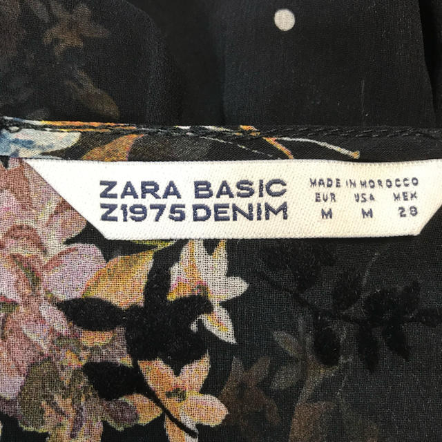 ZARA(ザラ)のZARAシフォンブラウス 花柄 美品 M レディースのトップス(シャツ/ブラウス(長袖/七分))の商品写真