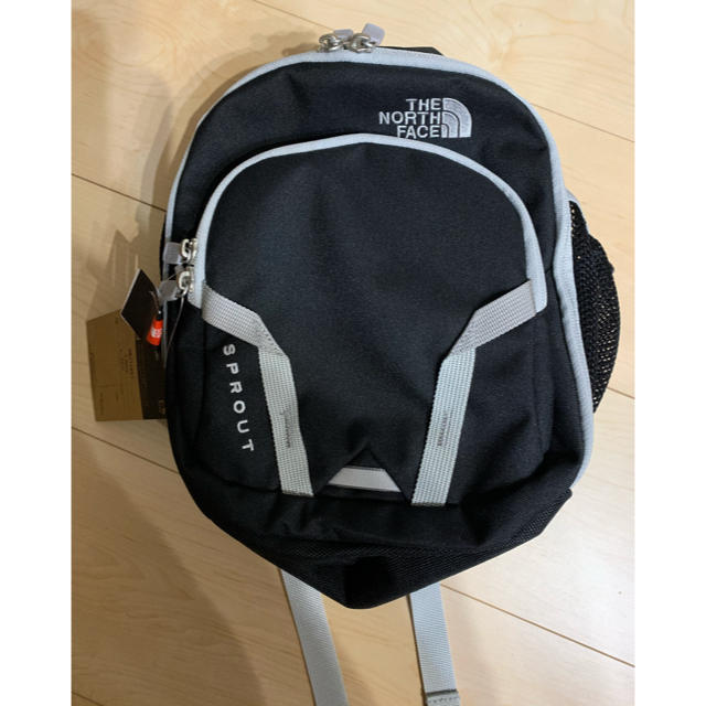 THE NORTH FACE(ザノースフェイス)のノースフェイス　キッズ　リュック  ブラック　10L キッズ/ベビー/マタニティのこども用バッグ(リュックサック)の商品写真