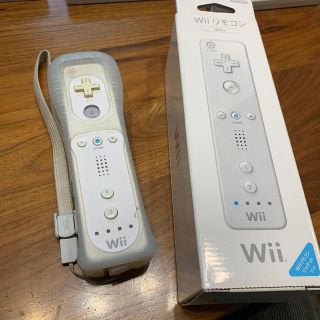 ニンテンドウ(任天堂)のWii リモコン　白(その他)