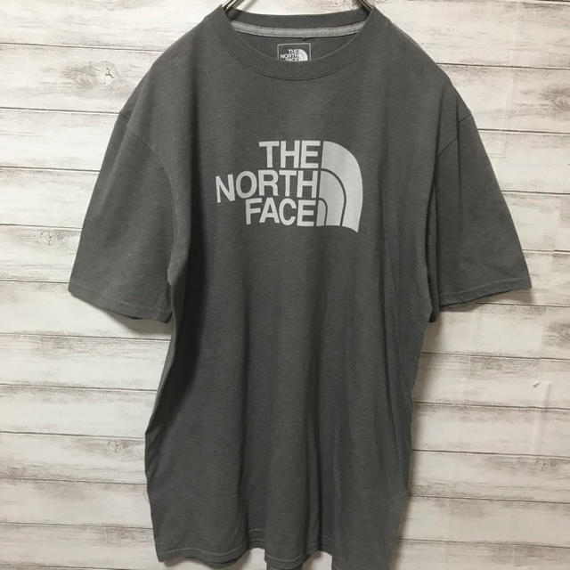 THE NORTH FACE(ザノースフェイス)のteturo様専用ノースフェイス★ビッグロゴ　Tシャツ　半袖　グレー メンズのトップス(Tシャツ/カットソー(半袖/袖なし))の商品写真