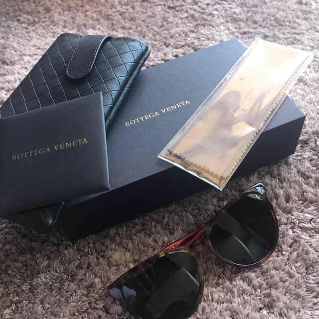 Bottega Veneta(ボッテガヴェネタ)のボッテガヴェネタ サングラス アジアンフィット ユニセックス  メンズのファッション小物(サングラス/メガネ)の商品写真