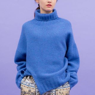 ユナイテッドアローズ(UNITED ARROWS)のunited tokyo ニット　ブルー(ニット/セーター)