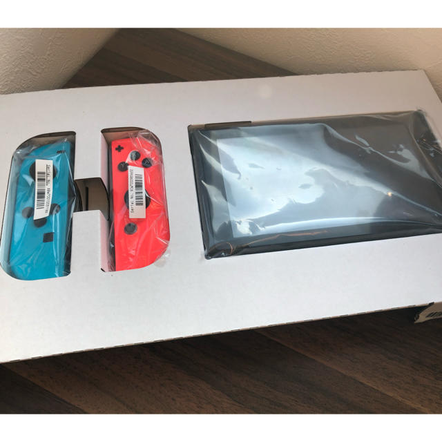 Nintendo Switch ネオンブルー /ネオンレッド
